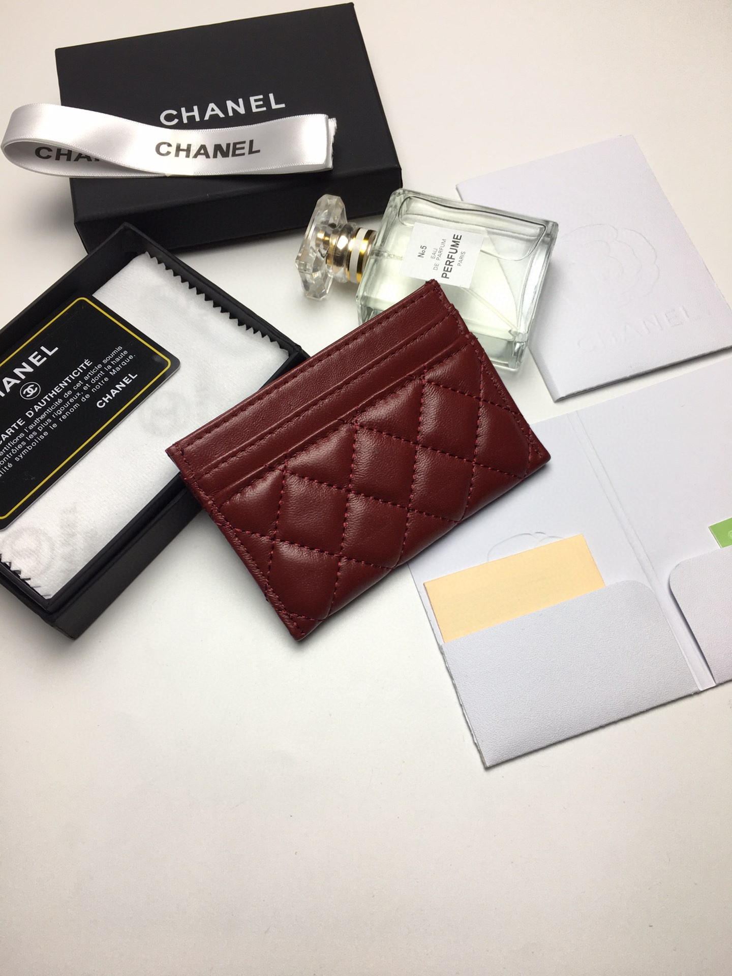 芸能人愛用Chanel シャネル 実物の写真 N品スーパーコピー財布代引き対応国内発送後払い安全必ず届く優良サイト